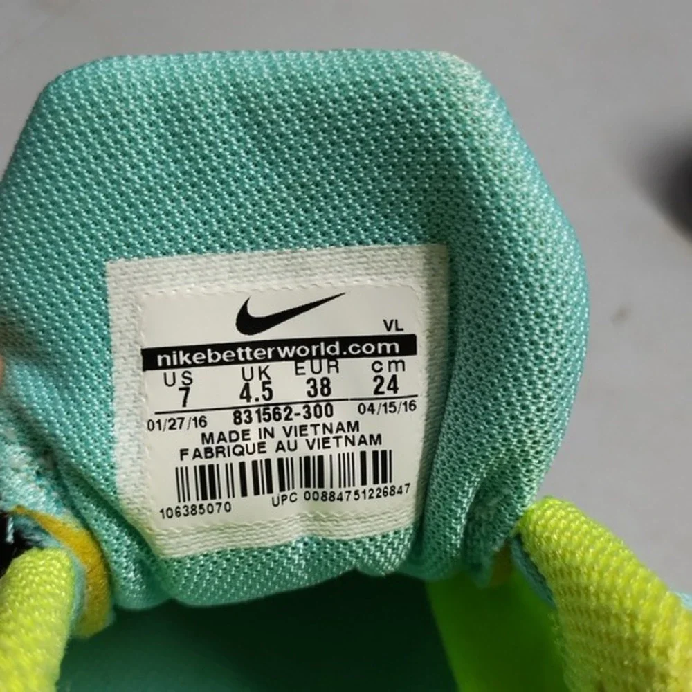 Nike Zoom Winflo 3 Sneakers Women US 7 Multi Athletic Lace Up Running 831562-300